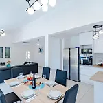 Beach Front Home In Blato * Blato (Korcula)