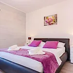 Beach Front Home In Blato Ferienhaus Blato (Korcula)