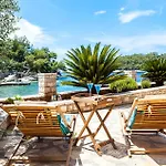 Beach Front Home In Blato Ferienhaus *