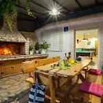 Beach Front Home In Blato Ferienhaus Blato (Korcula)