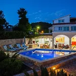 Beach Front Home In Blato Ferienhaus *